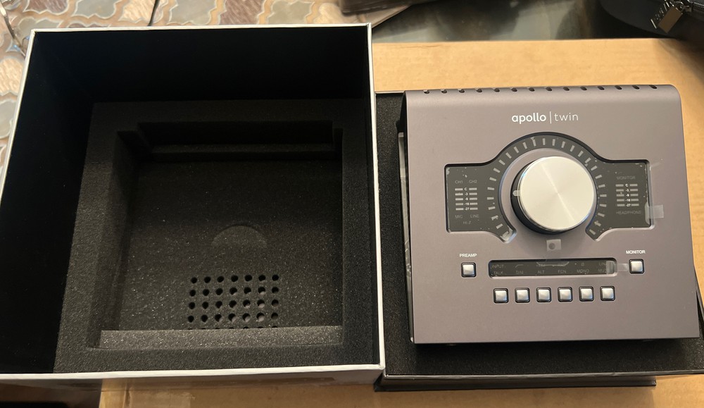 Universal Audio Apollo Twin Thunderbolt Audio Interface