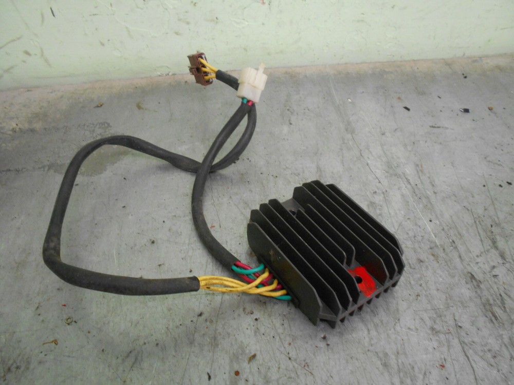 piaggio  125  mp3    reg/rectifier