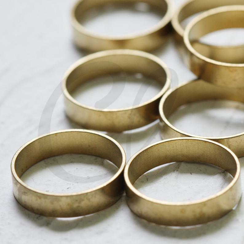 10 Pieces Solid Brass Ring Connector - 20.5x5mm (4171C-S-323)