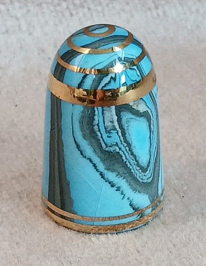 BOUCHER ORIGINAL AGATEWARE THIMBLE No 13 U2S2