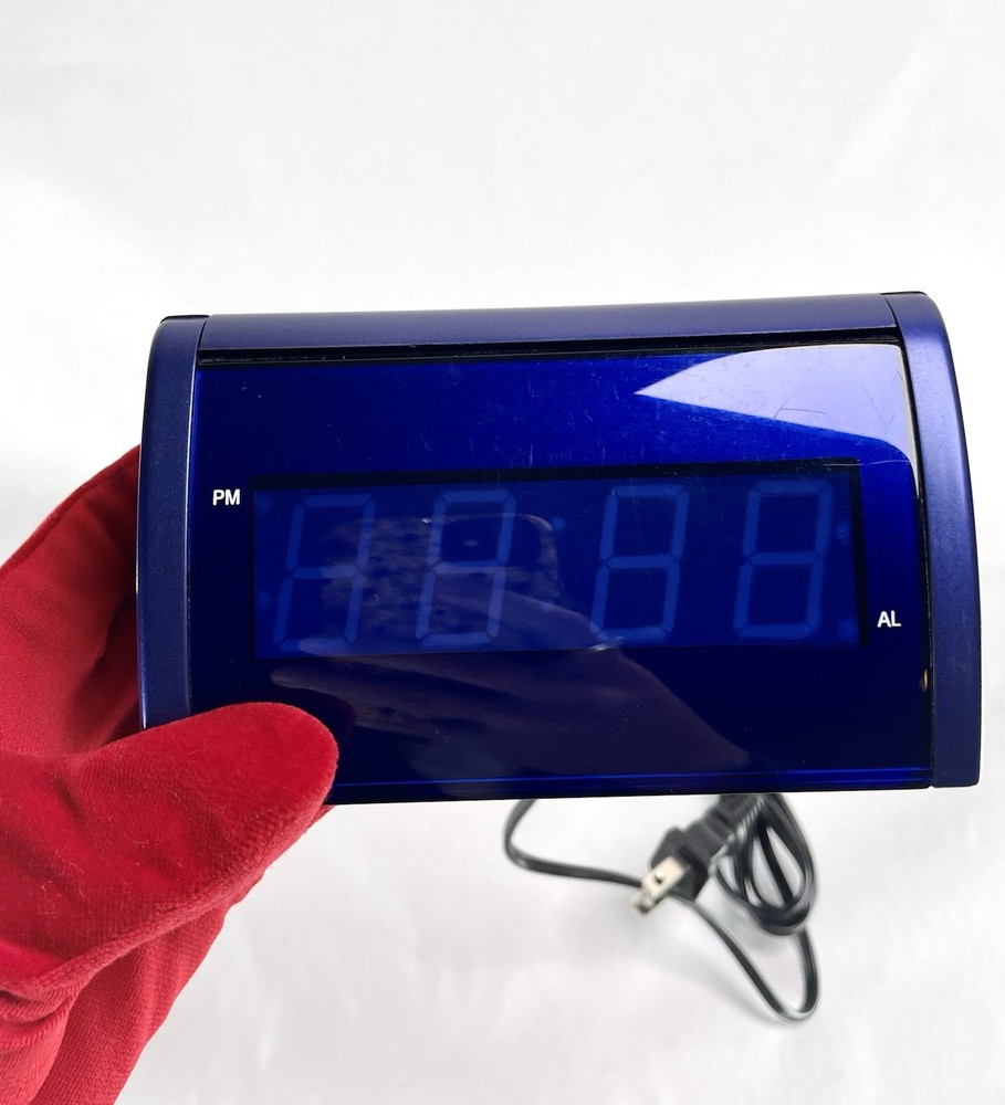 Alarm Clock Mainstay Blue Model E099 Tested