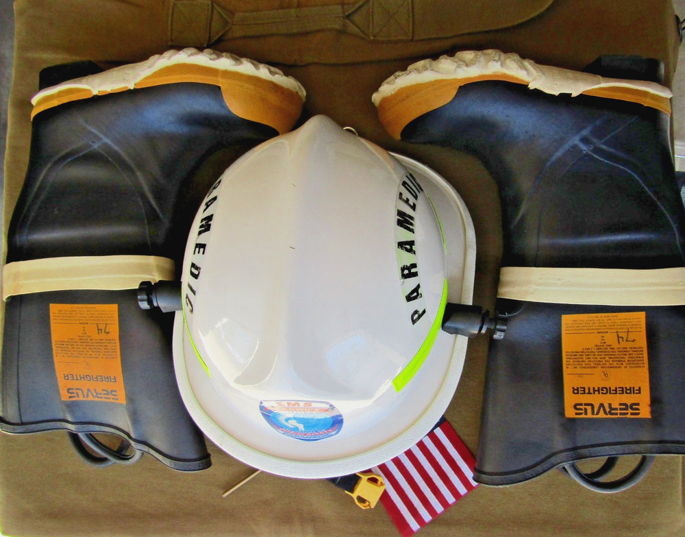 Cairns Paramedic Helmet & Servus Fire Boots used