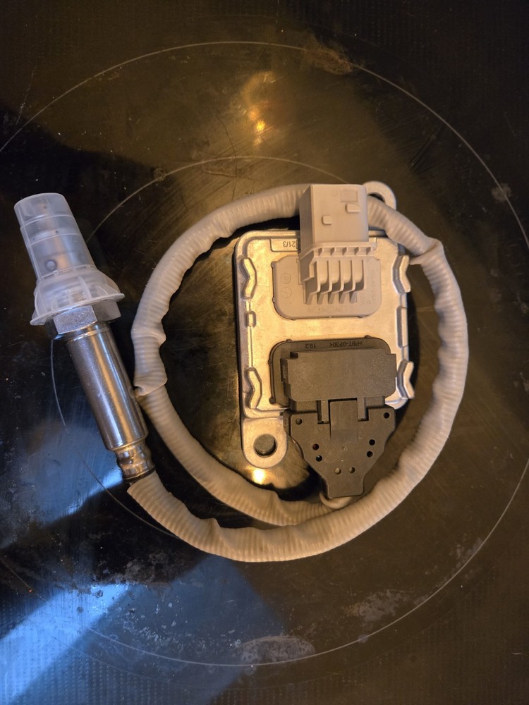 Detroit Diesel Outlet Nox Sensor