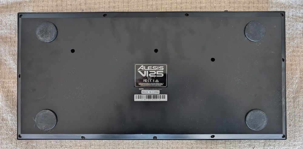 Alesis VI25 Advanced 25-Key USB MIDI Keyboard Controller ***NO POWER CORD***