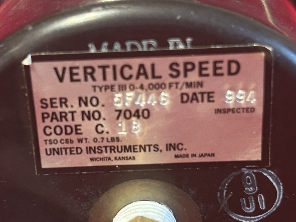 UNITED INSTRUMENTS LIGHTED VERTICAL SPEED INDICATOR P/N 7040-C18 BEECHCRAFT