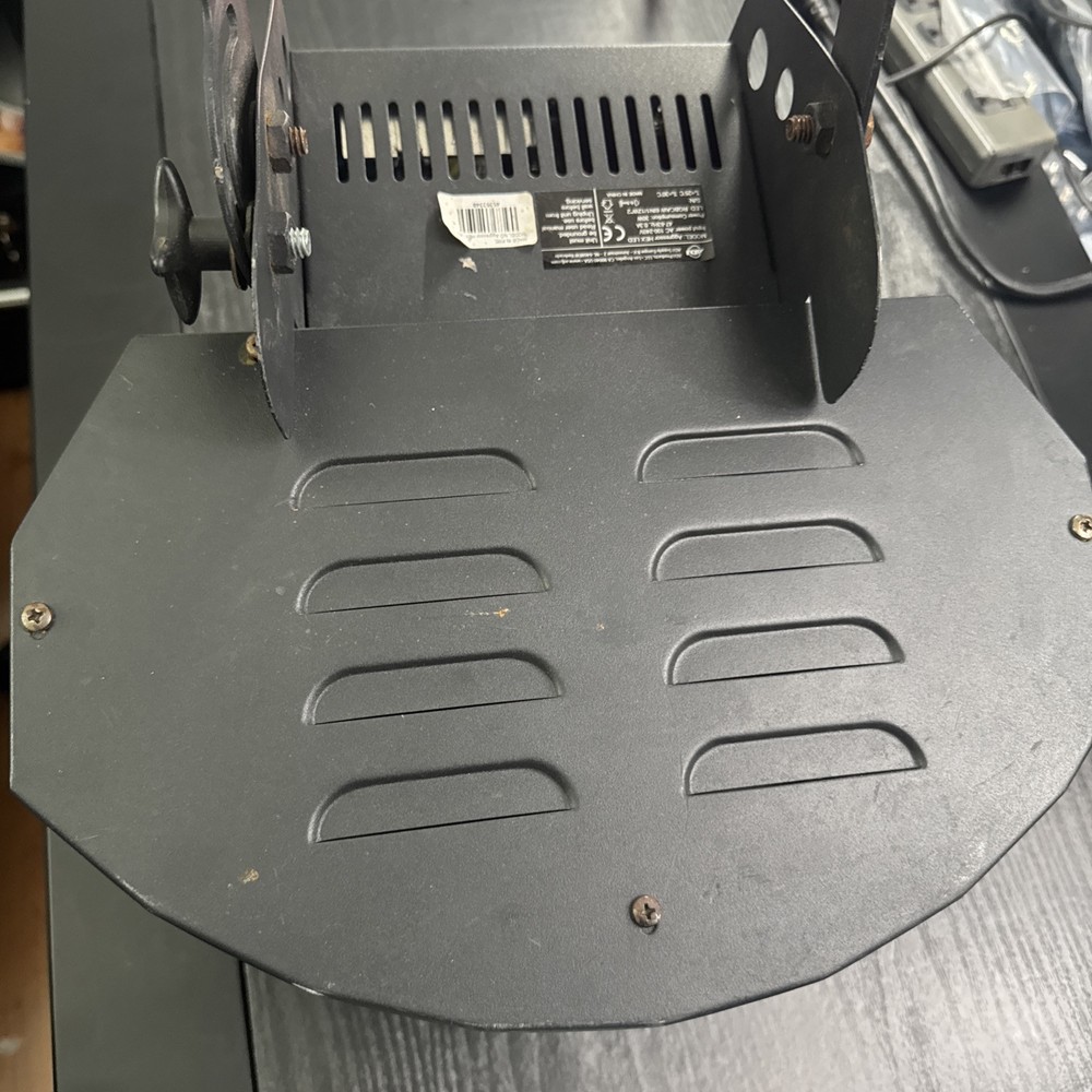 American DJ AGGRESSOR HEX LED Multicolor