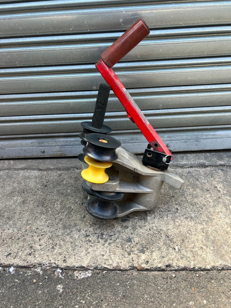 GB Cyclone B-2000 Pipe Bender Replacement Roller Carriage W/ Rollers And Handle