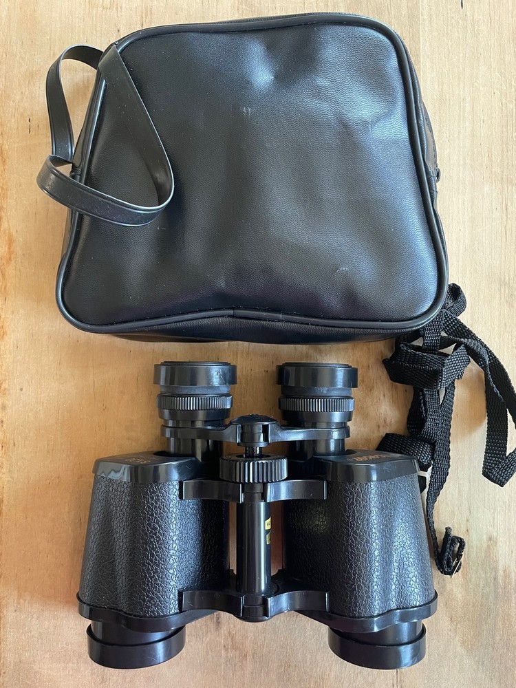 SAKAR 8x30 BINOCULARS w/NECK STRAP, CASE & PROTECTIVE COVERS