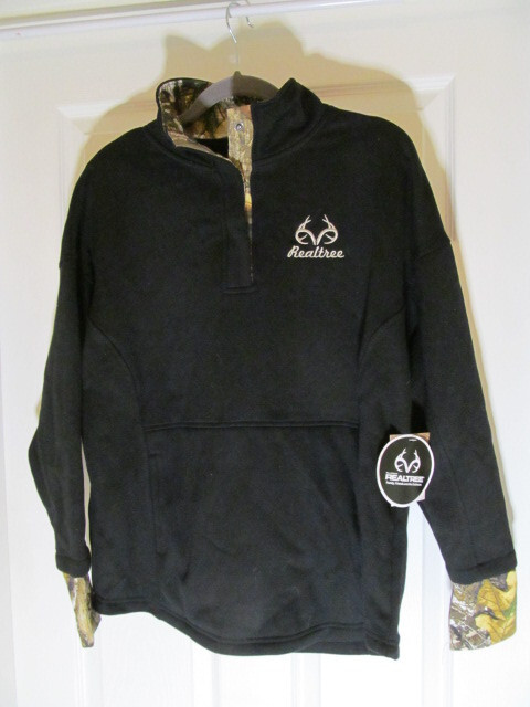Realtree Womens Fleece Pullover Top, Black, Sizes S, M or L
