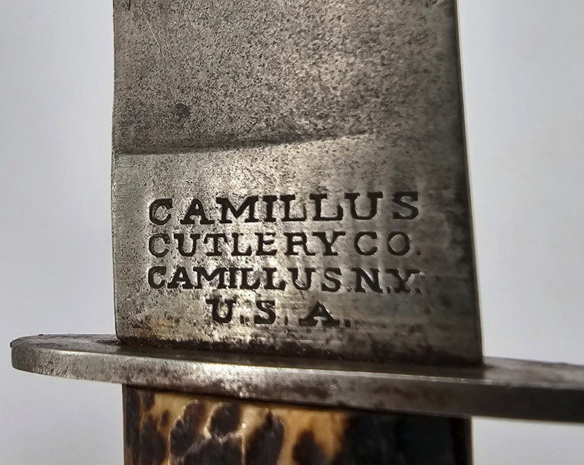Vintage Camillus Four-Line Stamp Fixed Blade Knife Jigged Bone
