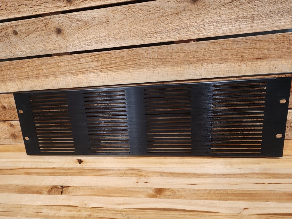 Middle Atlantic vented 3U black steel rack panel 19"