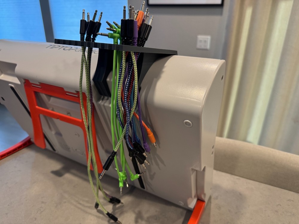 Eurorack Cable Holder for Tiptop Mantis Case (dark gray)