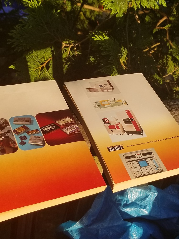 2 VINTAGE ELECTRONICS BOOKS DATA BURR BROWN INTEGRATED CIRCUITS LINEAR IC 1987