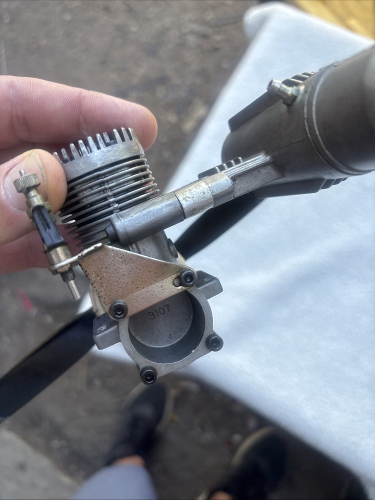 OS MAX 40 Engine & Muffler