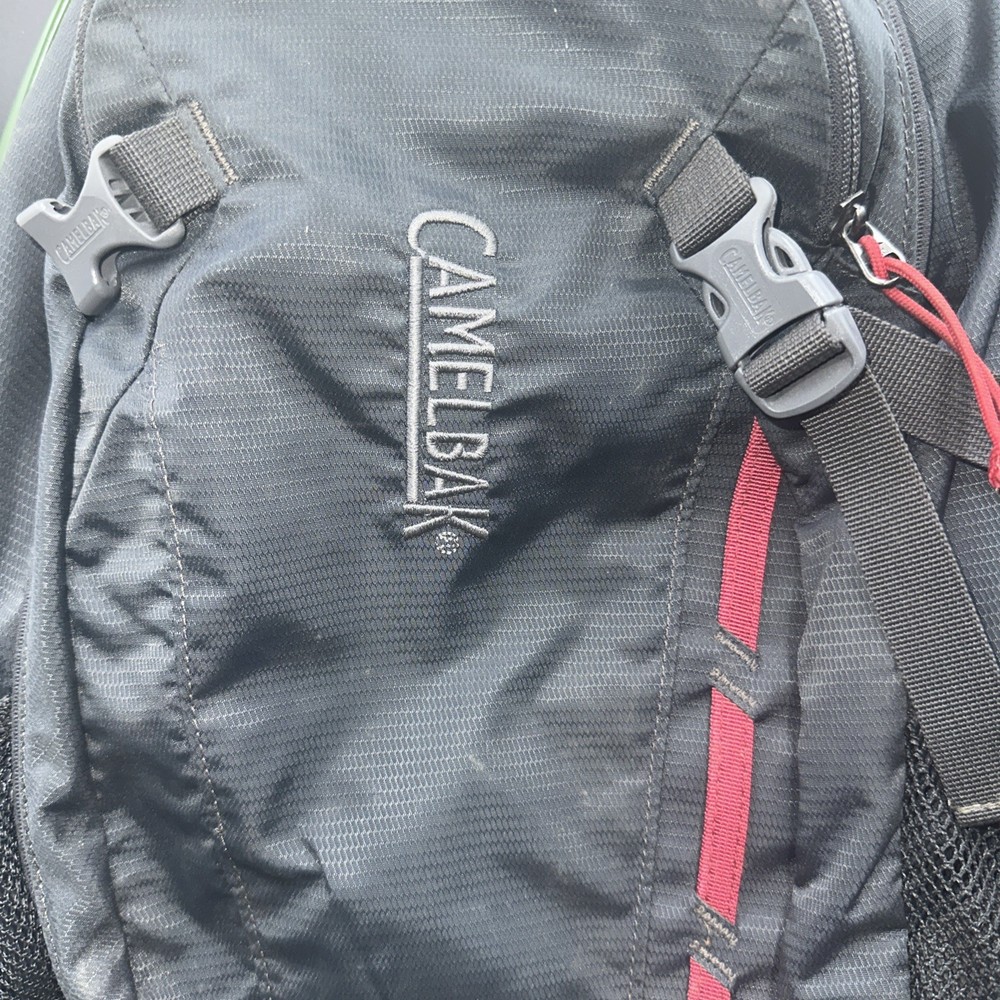 Camelbak Hydration Backpack Cloud Walker 18 Pack 18L w/ 2.0L Bladder