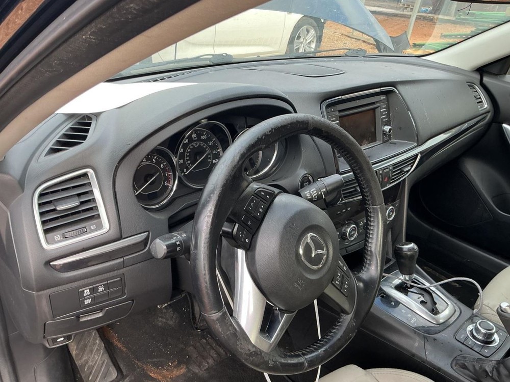 6 2014 Glove Box 4936422