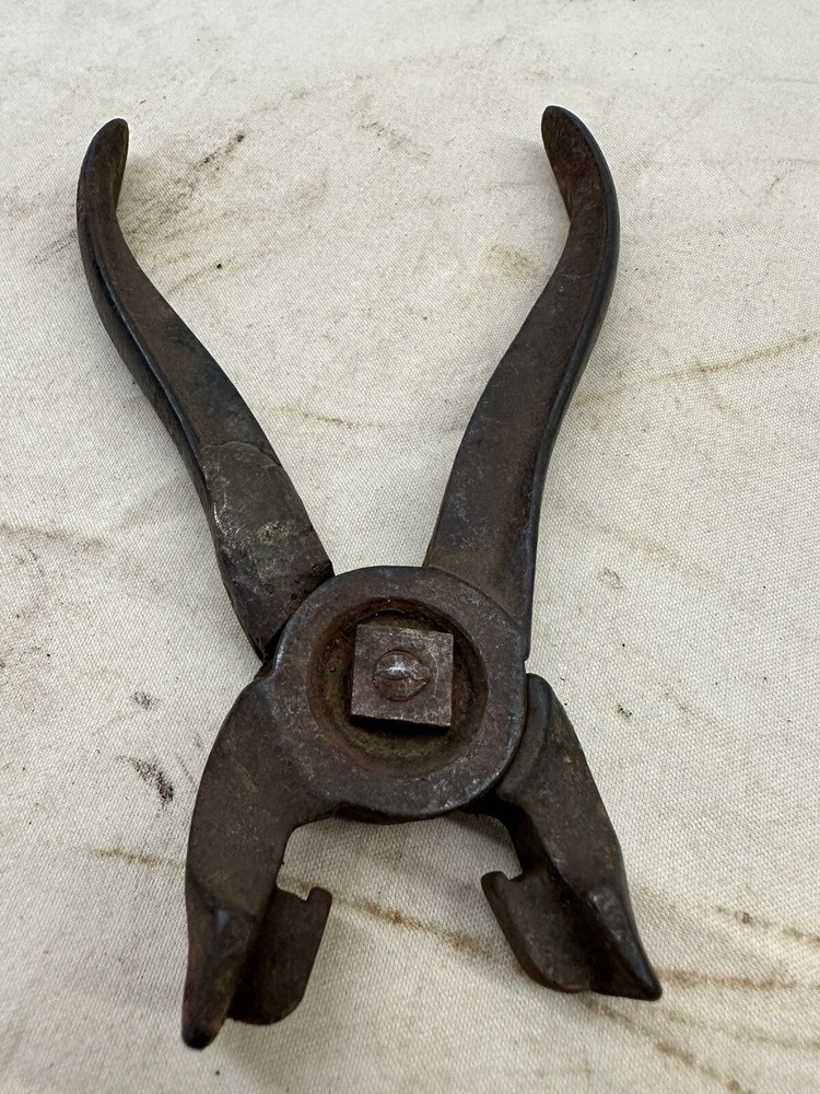 Vintage HOG RING Pliers?