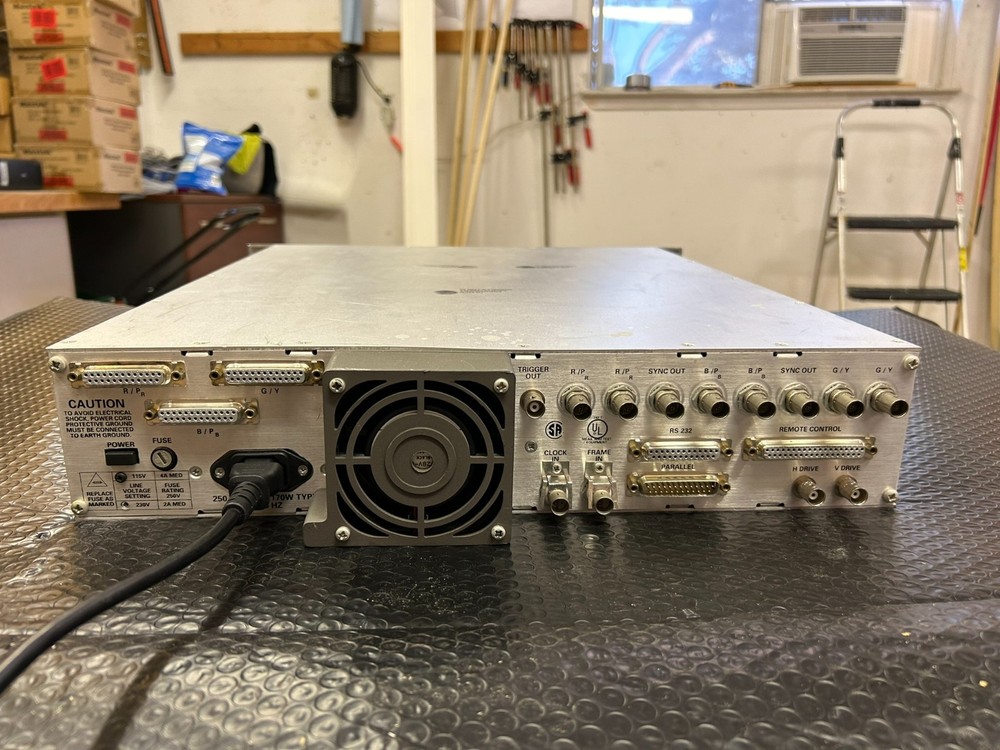 Tektronix TSG-1001 Programmable TC Generator