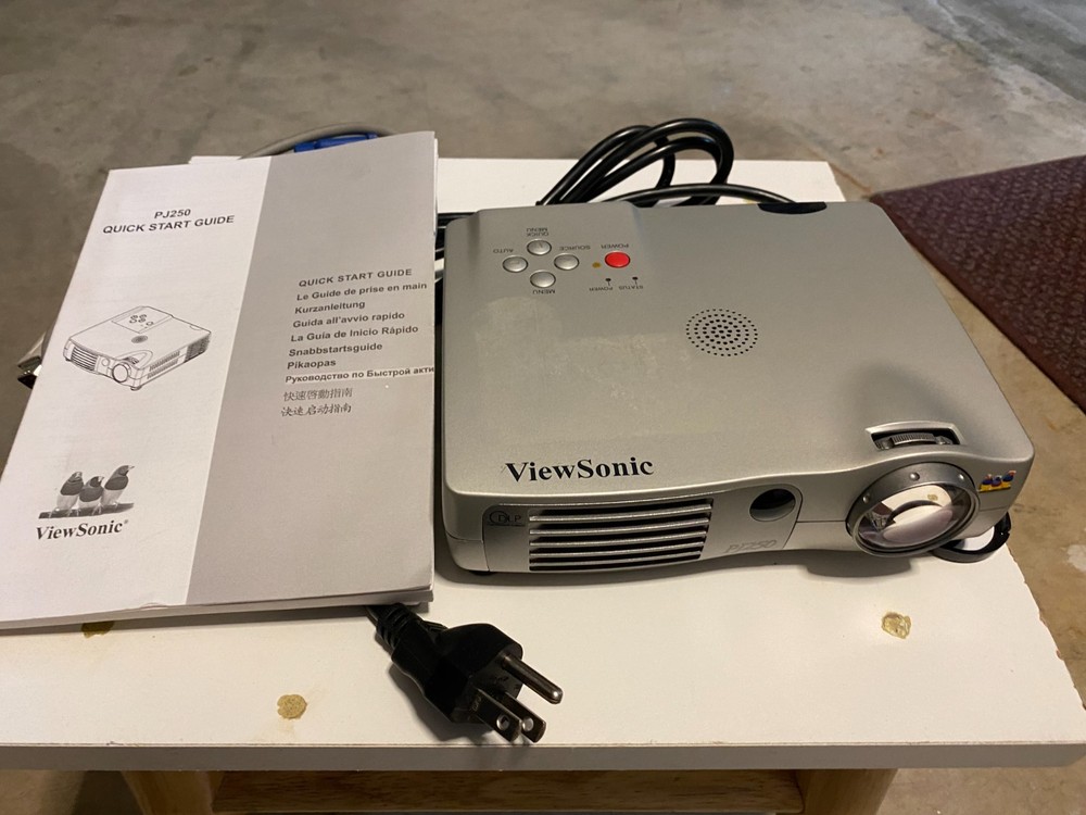 Viewsonic PJ250 Compact Portable Projector