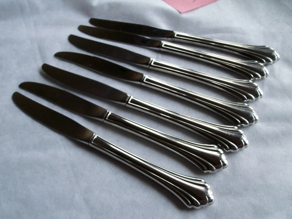 ONEIDA BANCROFT 7 HOLLOW DINNER KNIVES STAINLESS FLATWARE SILVERWARE SUPER NICE