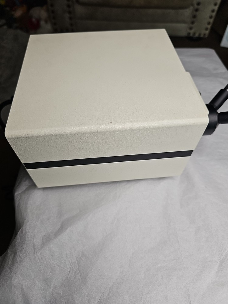 Fostec EKE 8300-12 Light Source With Dual Flexible Fiber Optic Attachment