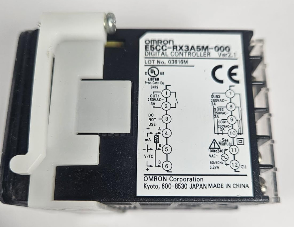 Omron E5CC-RX3A5M-000 Digital Temperature Controller System Module w Bracket