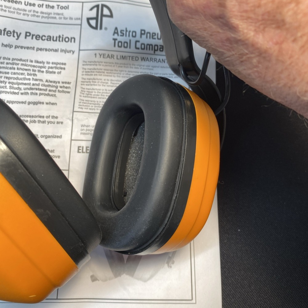 Electronic Safety Earmuffs with LED power indicator,volume control & Comfortable
