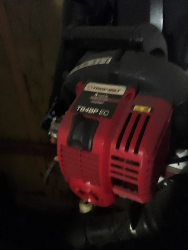 Troy-Bilt TB4BP EC Gas Backpack Leaf Blower 4-Stroke Engine Plastic
