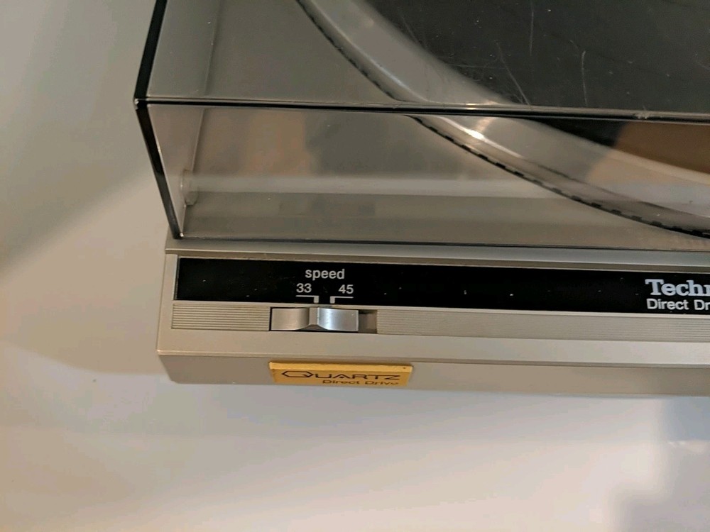 Technics SL-Q200 Quartz Direct Drive Automatic Turntable - Tested - See Video