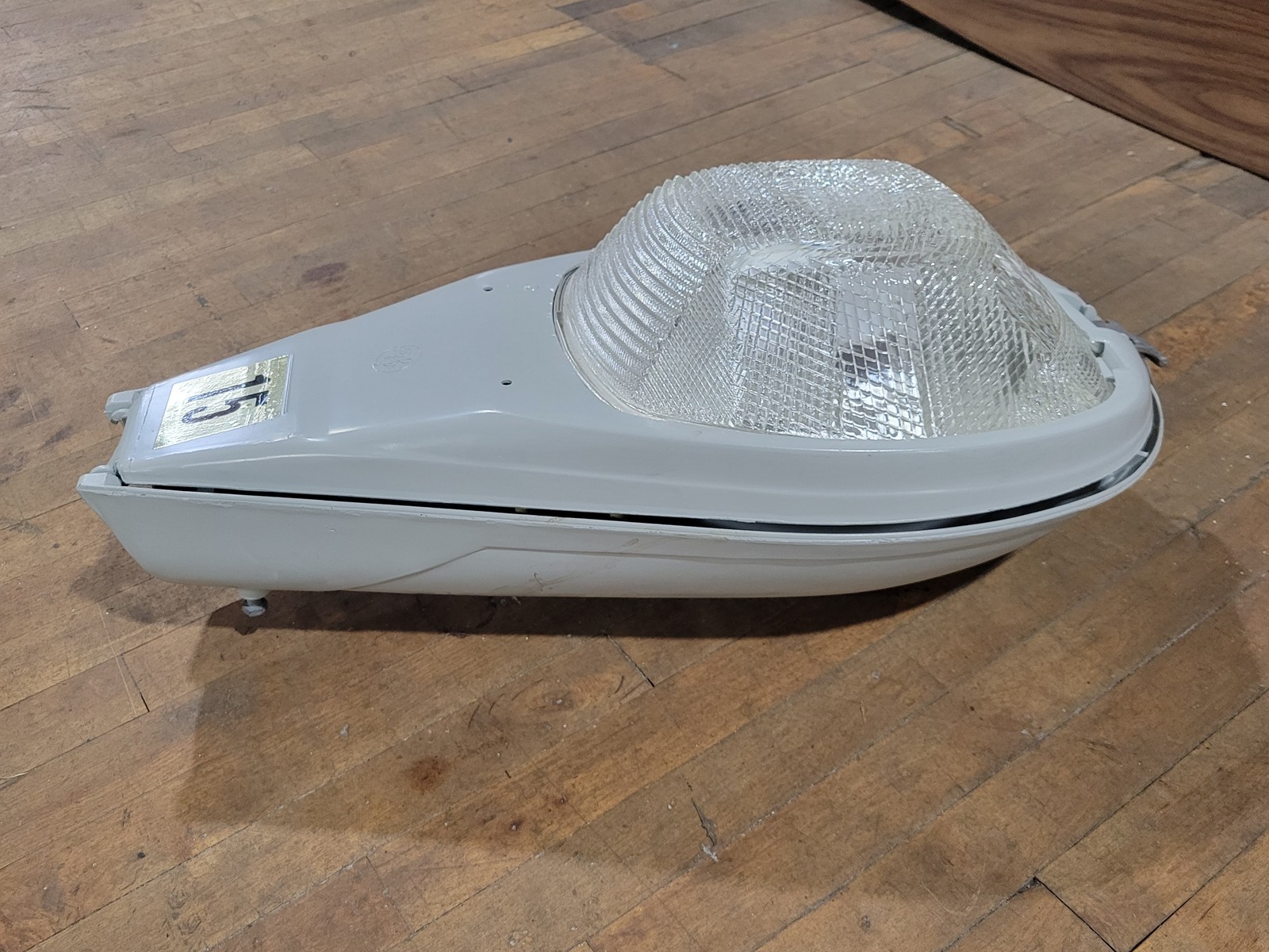 GE General Electric C760N554 Lucalox Lamp Light Industrial 150W 480V M-250R