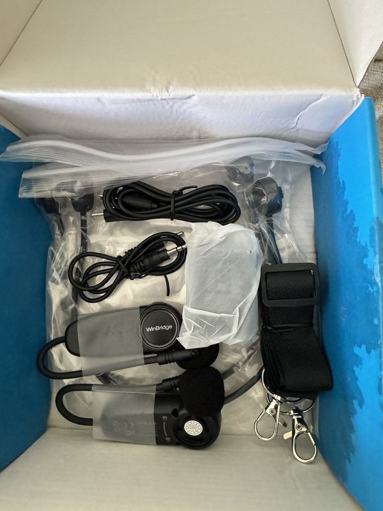 W WINBRIDGE 25W Bluetooth Voice Amplifier with Two Wireless Headset Microphones