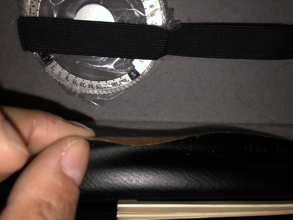 [Untested] Gossen Sinar Six Light Meter Set in Leather Case – Needs Cleaning