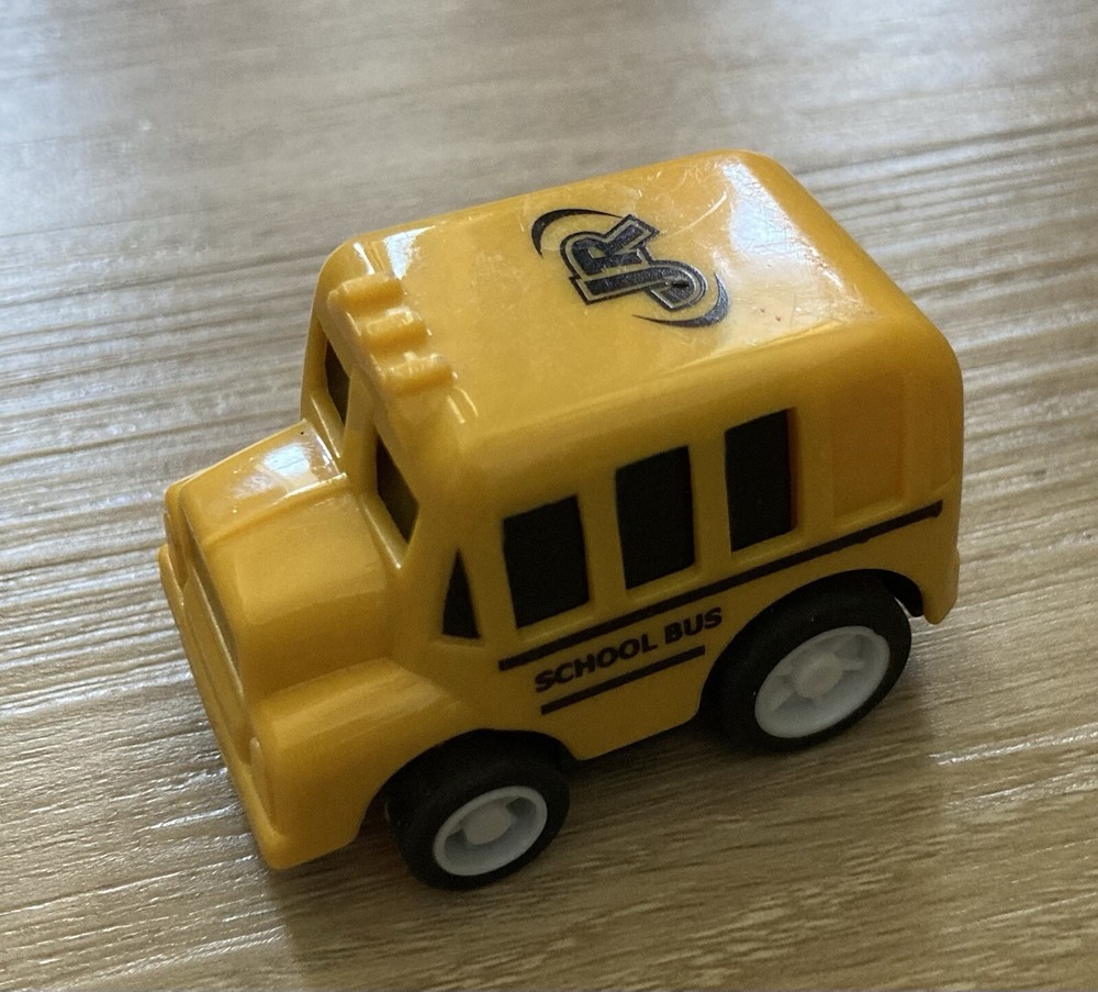 Junior Racers Pocket Racers Pull Back Power School Bus.
