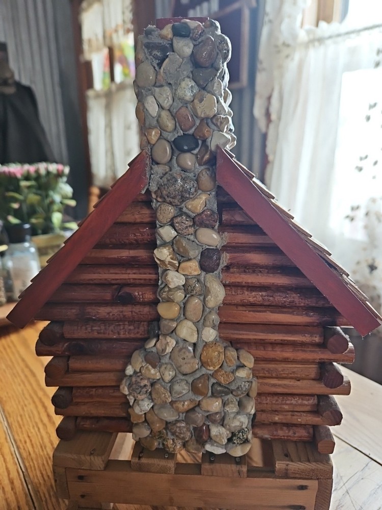 Handmade Log Cabin Birdhouse