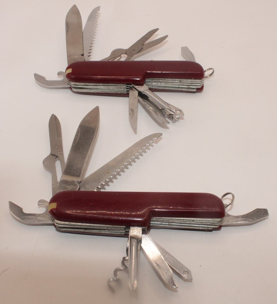 2 COUNT SWISS ARMY STYLE MULTI TOOL FOLDING POCKET KNIFE (READ)