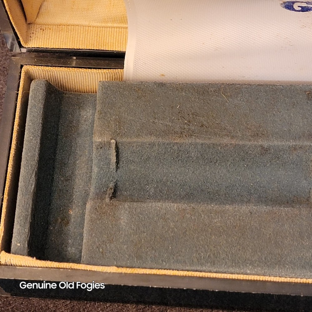 Gillette Toggle Adjustable 1960 Safety Razor with Case - Version 4 (f4) (VW964)