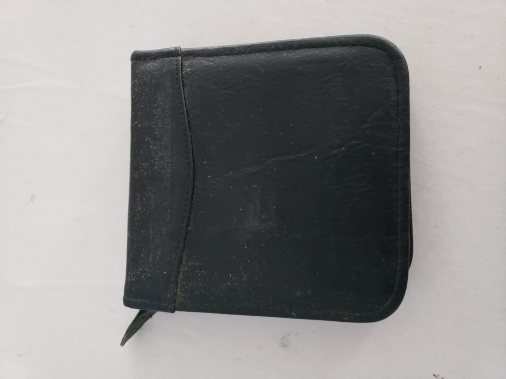 Case Logic Hard Cover 24 CD DVD Zip Storage Case