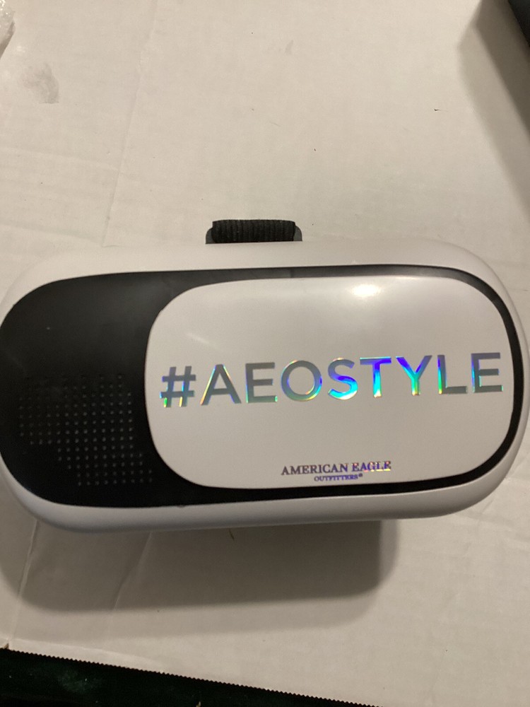 American Eagle Outfitters Mobile Phone Virtual Reality Headset