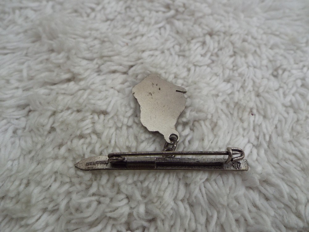 Silvertone Snow Ski Telemark Pin (J19)