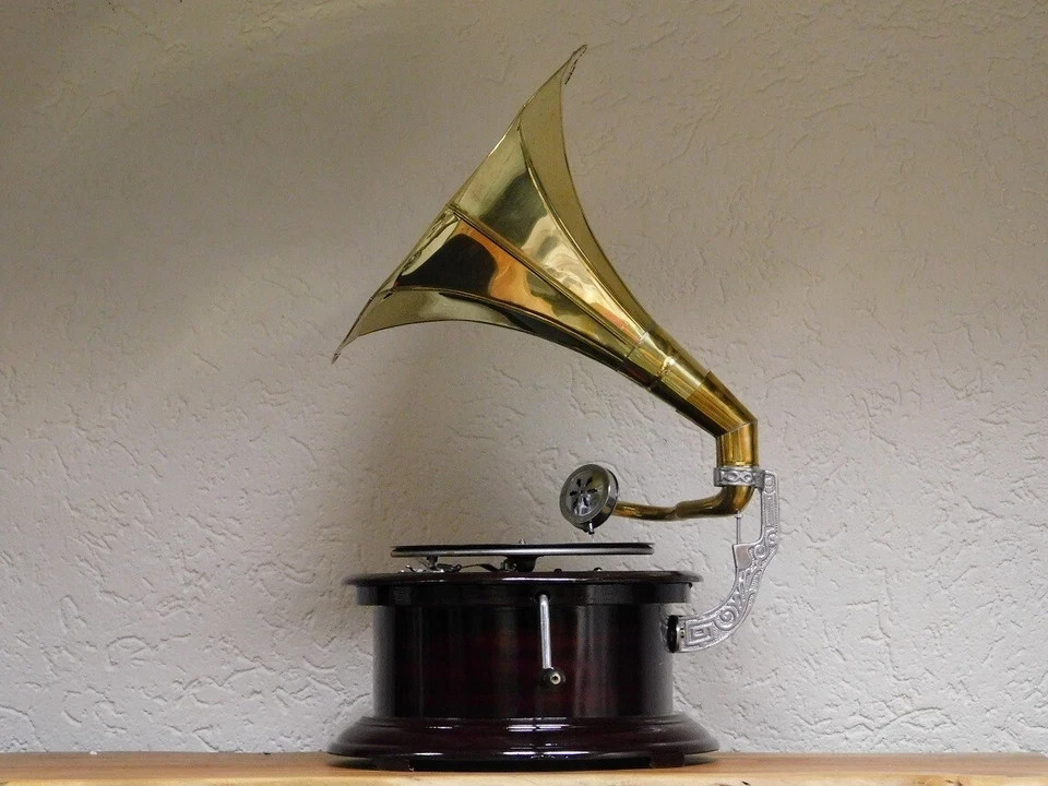 Antique HMV Gramophone Fully Functional Working Phonograph, win-up record player