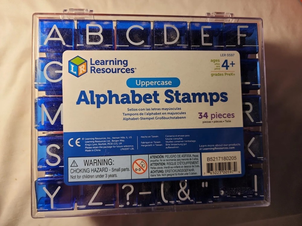 LEARNING RESOURCES UPPERCASE ALPHABET & PUNCTUATION