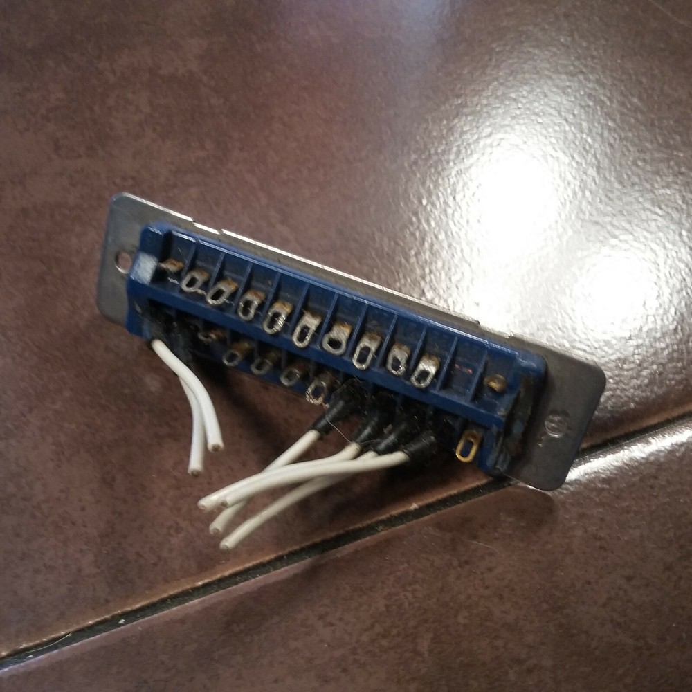 26-4100-24P Rectangular Power Connector, 24 Contacts