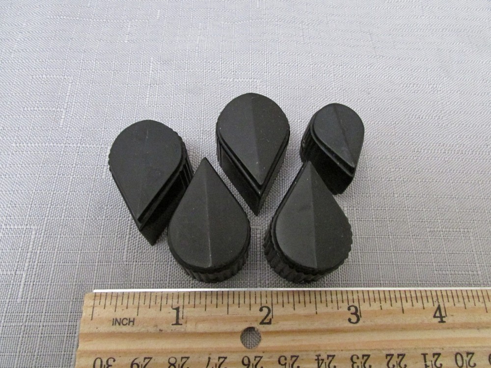 (5) Raytheon Pointer-Shaped Potentiometer Knobs