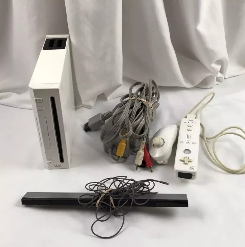 Nintendo Wii Game Console Bundle 100+ Games