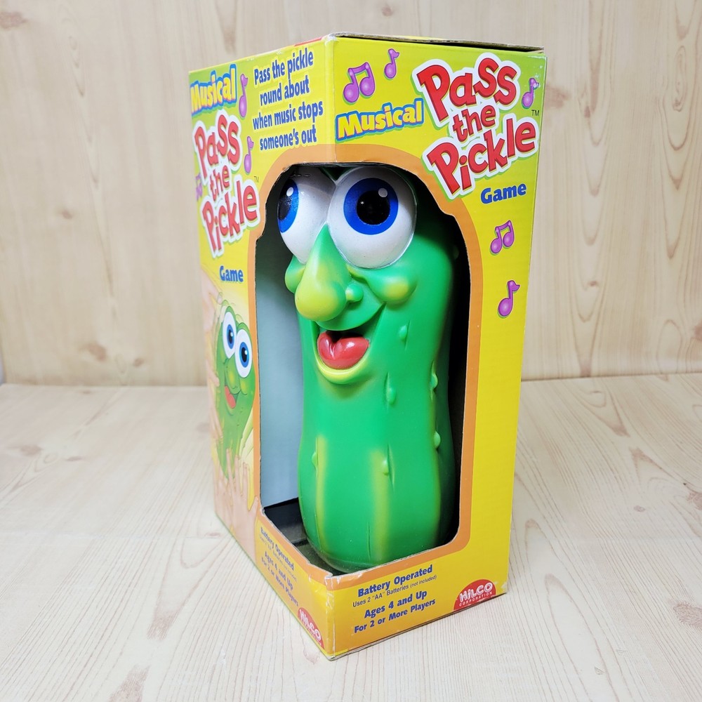 Constructive Playthings Pass The Pickle Music Game NEW DAMAGED BOX