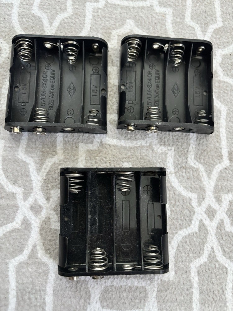 Four AA Battery Holder DIY Projects With 9V Connector Output