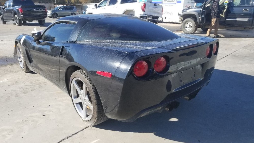 08 CHEVY CORVETTE C6 AT FRONT FLOOR CENTER CONSOLE BLACK