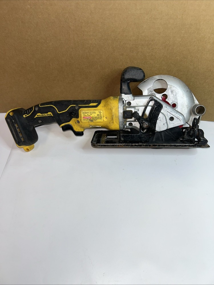 DeWalt DCS571 20V MAX 4-1/2" Compact Circular Saw [TOOL-ONLY]