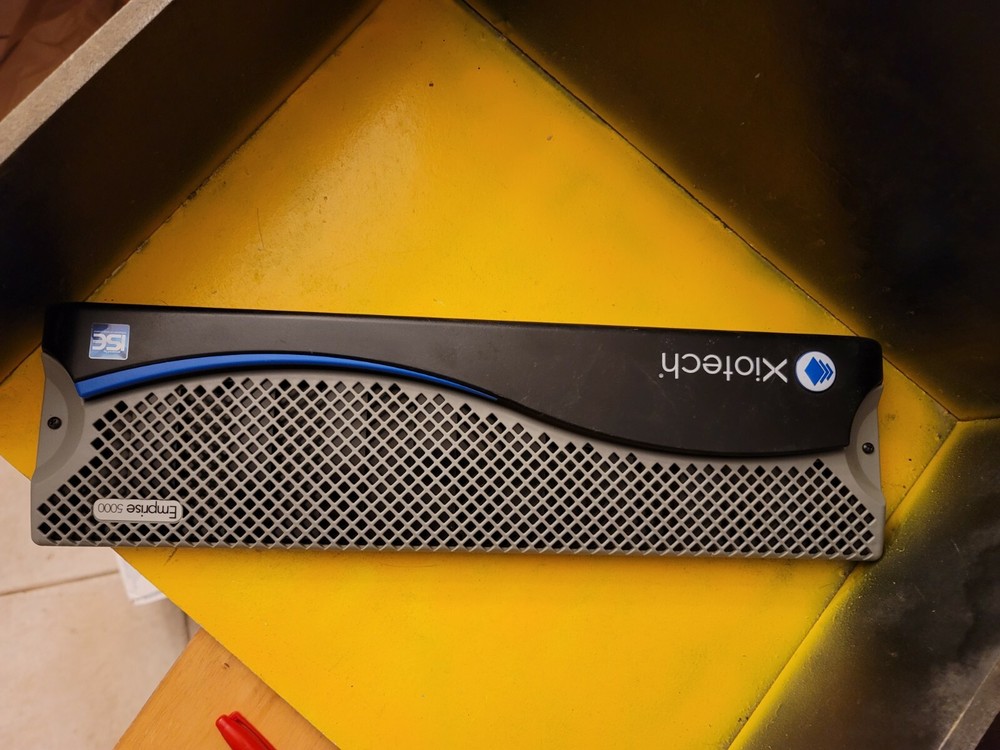 xiotech emprise 5000 front panel