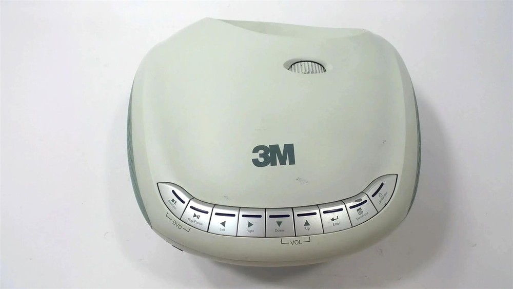 3M DMS710 - DVD Player Short Throw DLP Projector - Lamp Timer : 1140 Hours.